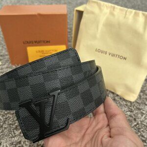Louis Vuitton black belt 100/40